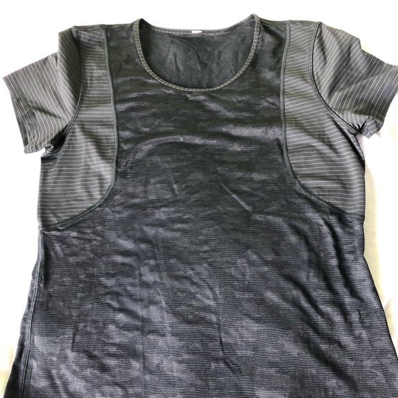 Black short sleeve Lululemon T-shirt. - Picture 2 of 5